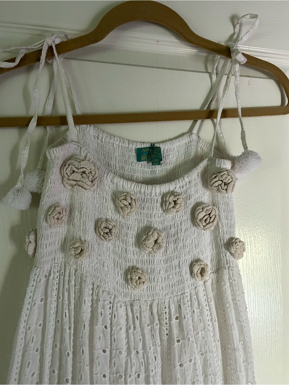 NWT Antica Sartoria White Eyelet Maxi Dress W/Cream Floral Appliqué OS - Picture 2 of 7